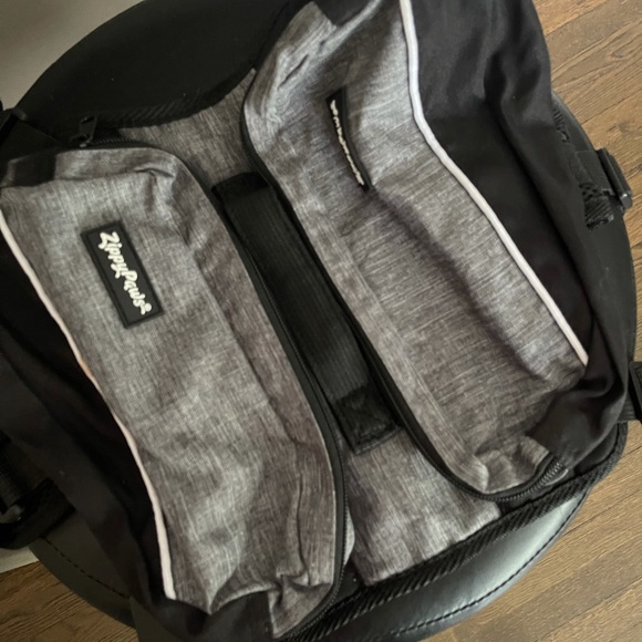 Zippy Paws Adventure Backpack - Picture 10 of 15